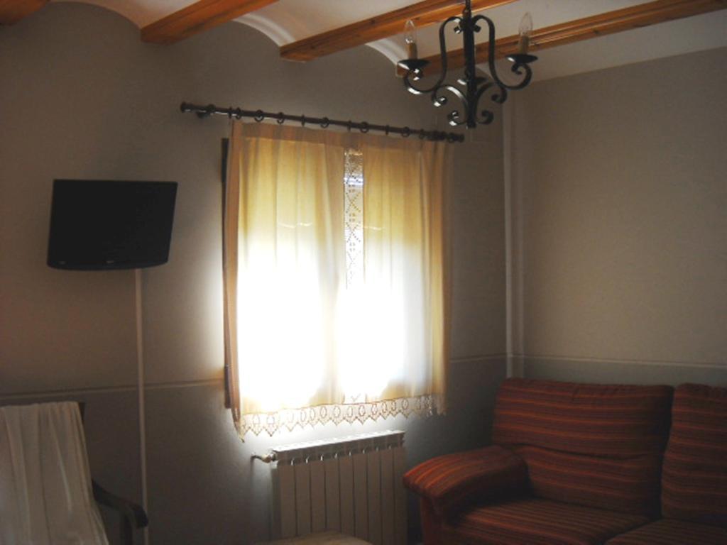 Casestonet Forcall Room photo